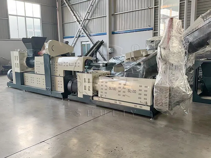 How To Choose The Most Suitable Plastic Dana Making Machine?